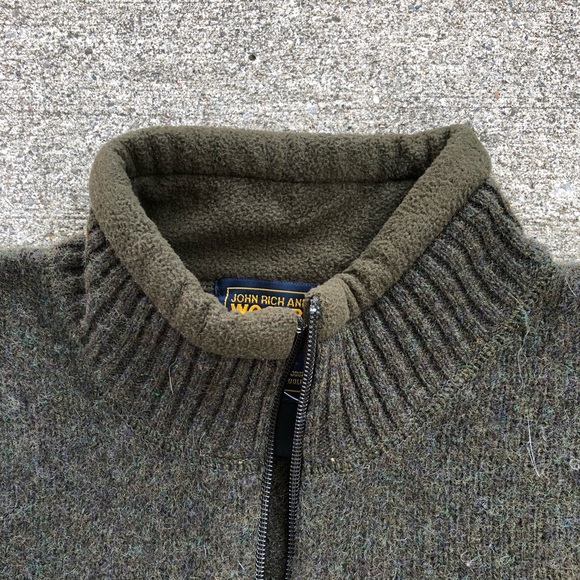 Mens Woolrich quarter zip sweater with fleece collar in 2X - Picture 3 of 6